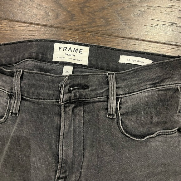 Frame. Le High Skinny. Size 25. Grey. - Picture 3 of 3